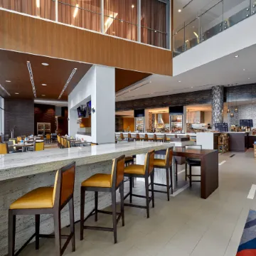 Calgary Airport Marriott In-Terminal Hotel