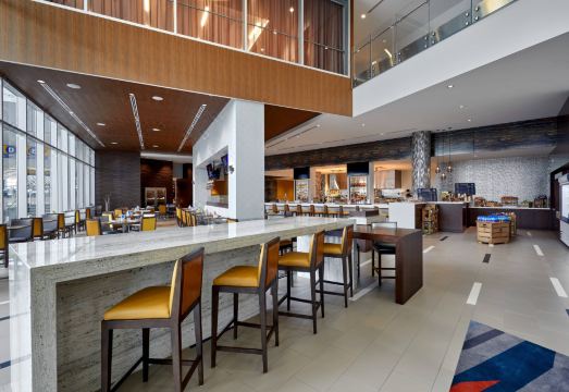 캘거리 공항 터미널 내부 전경