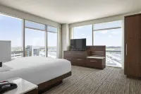 Calgary Airport Marriott In-Terminal Hotel