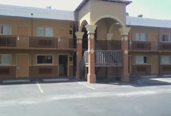 熱泉河濱美洲最佳價值酒店