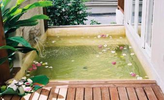 Baan Talay Samran 4 Bedrooms Villa with Beach and 3 Pools