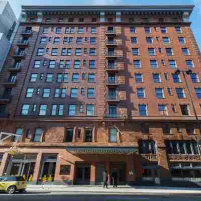 21C Museum Hotel Cincinnati Hotel Exterior