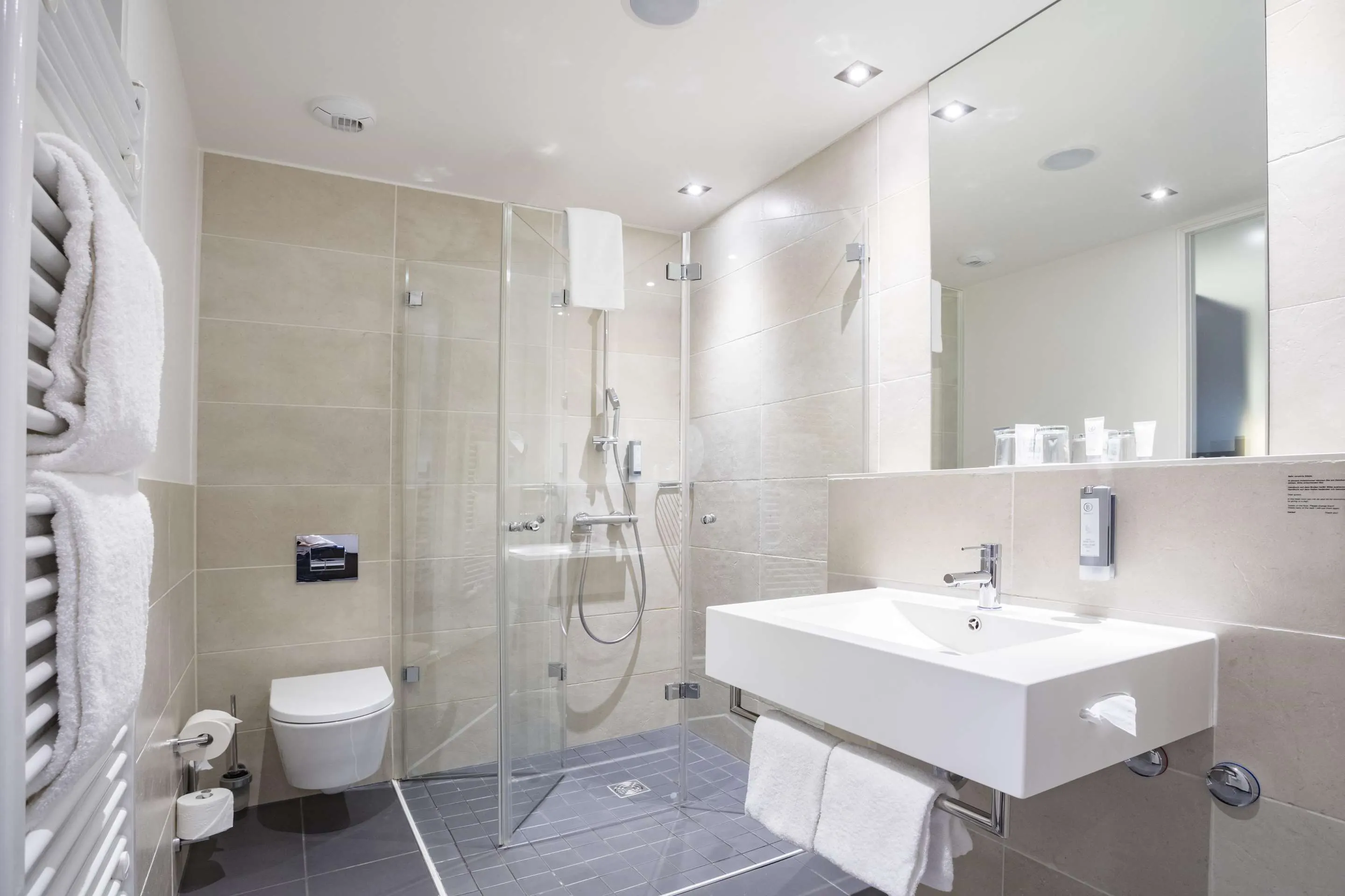 Garner Hotel Berlin - Mitte, an IHG Hotel Zimmer Photos