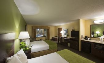 Edgewater Hotel & Waterpark