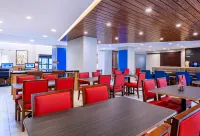 Holiday Inn Express Tampa-Brandon