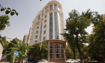 Wisteria Grand Hotel Tehran