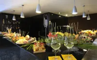 Hotel D120 - breakfast