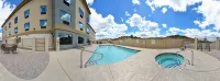 Holiday Inn Express & Suites GLOBE by IHG - Family