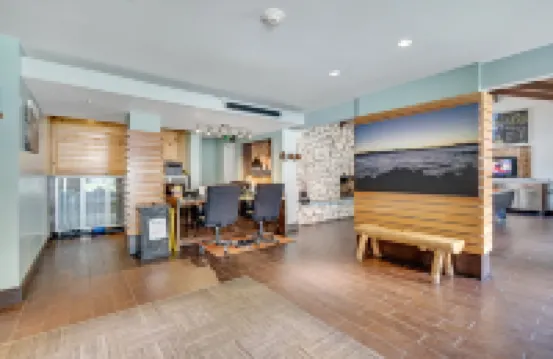 三峰度假飯店及沙灘俱樂部