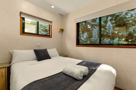 Bright Riverside Holiday Park Отели в г. Брайт