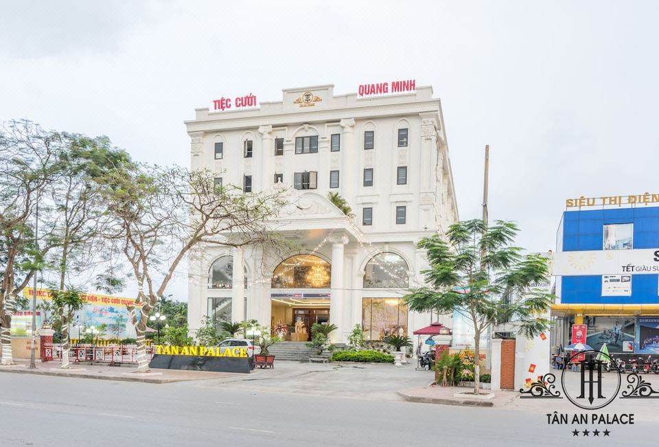 3. 딴안 팰리스..