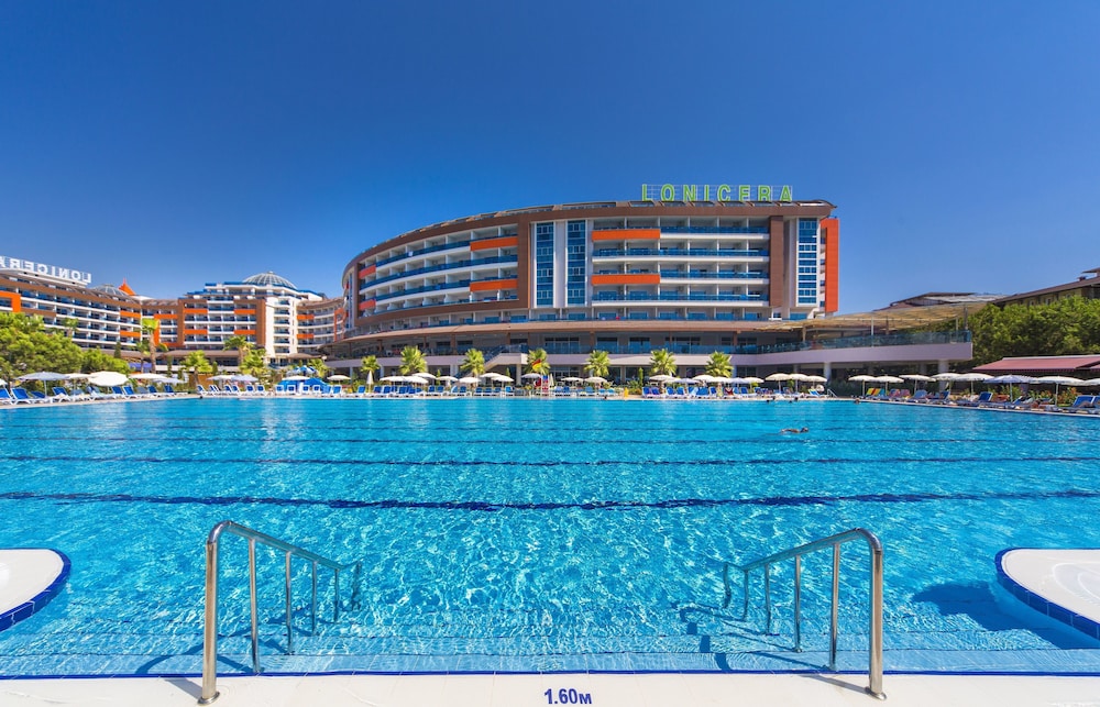 Lonicera World Resort Spa Hotel