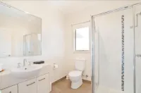 Werribee Short Stay Villas & Accommodation Hotels in Werribee