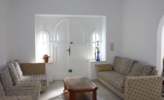 Villa with 4 Bedrooms in Mahdia, with Wonderful Sea View, Enclosed Garden and Wifi Near the Beach