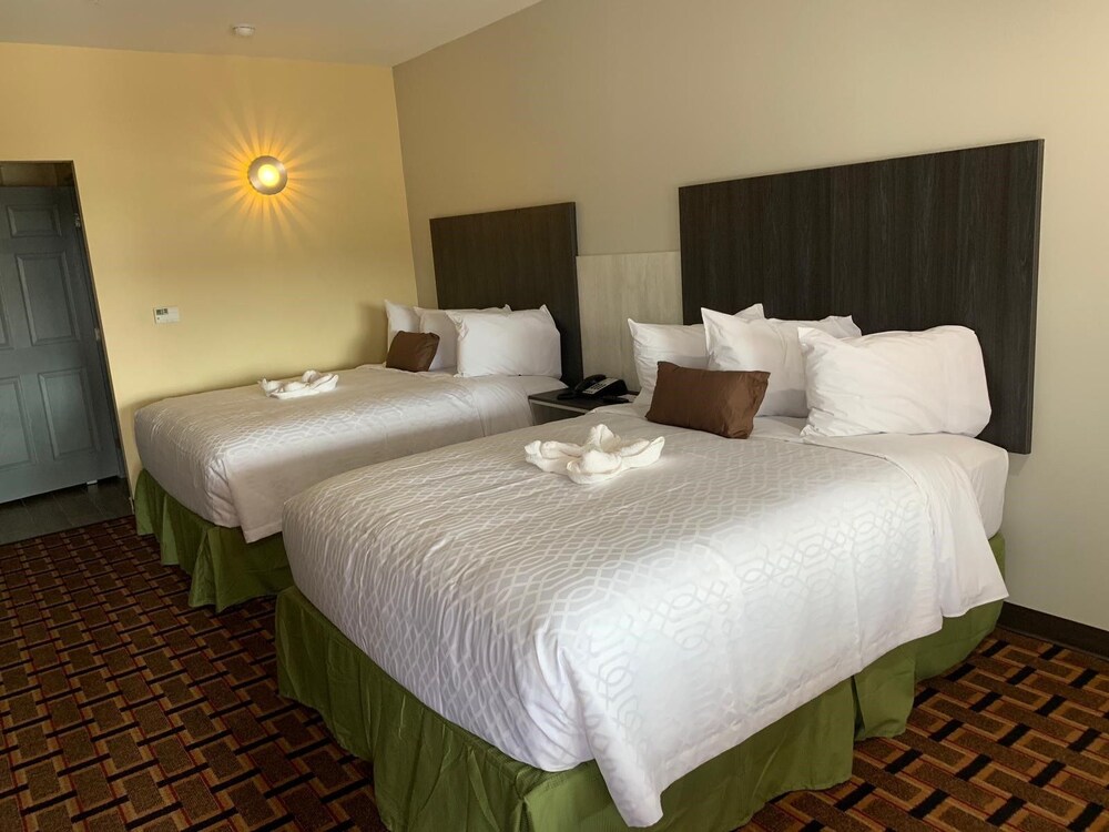 HomeStay Inn & Suites Edinburg