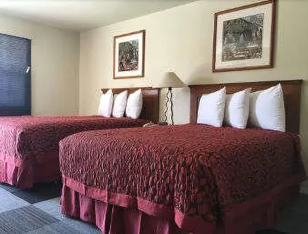 Travelodge by Wyndham Gallup Отели рядом с достопримечательностью «Navajo Code Talkers Museum»