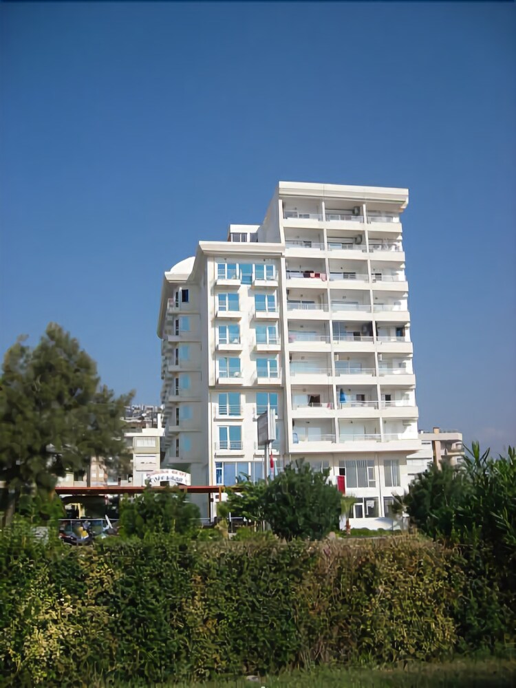 Kristal Beach Hotel