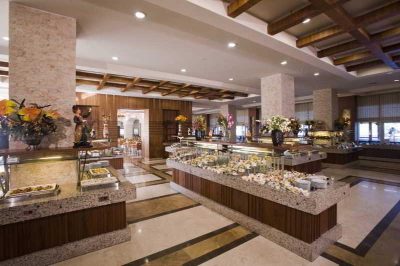 Crystal de Luxe Resort & Spa – All Inclusive
