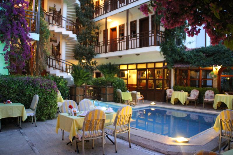 Hotel Karyatit Kaleiçi (Hotel Karyatit Kaleici)