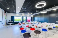 Kyriad Prestige Amiens Poulainville Hotel and Spa - 4-Star