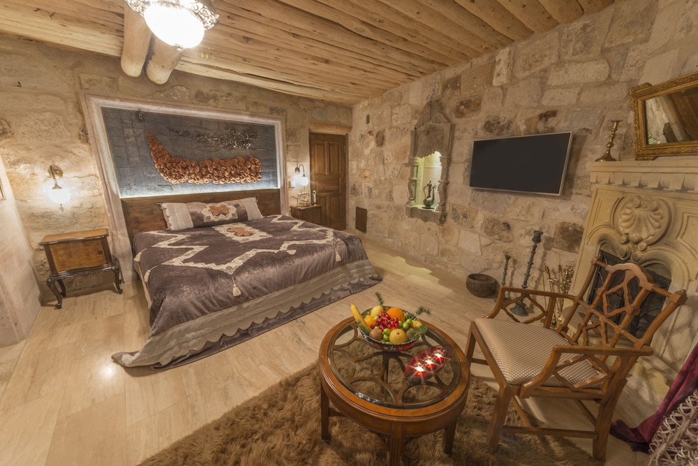 Elika Cave Suites