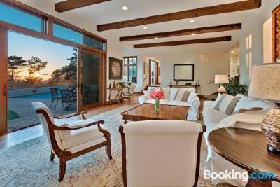 Five-Bedroom Holiday Home #8080 - SeaView Sanctuary Five-Bedroom Holiday Home Photo