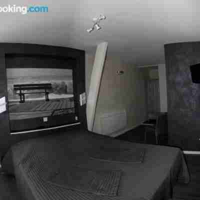 Logis Hôtel le Neptune Rooms