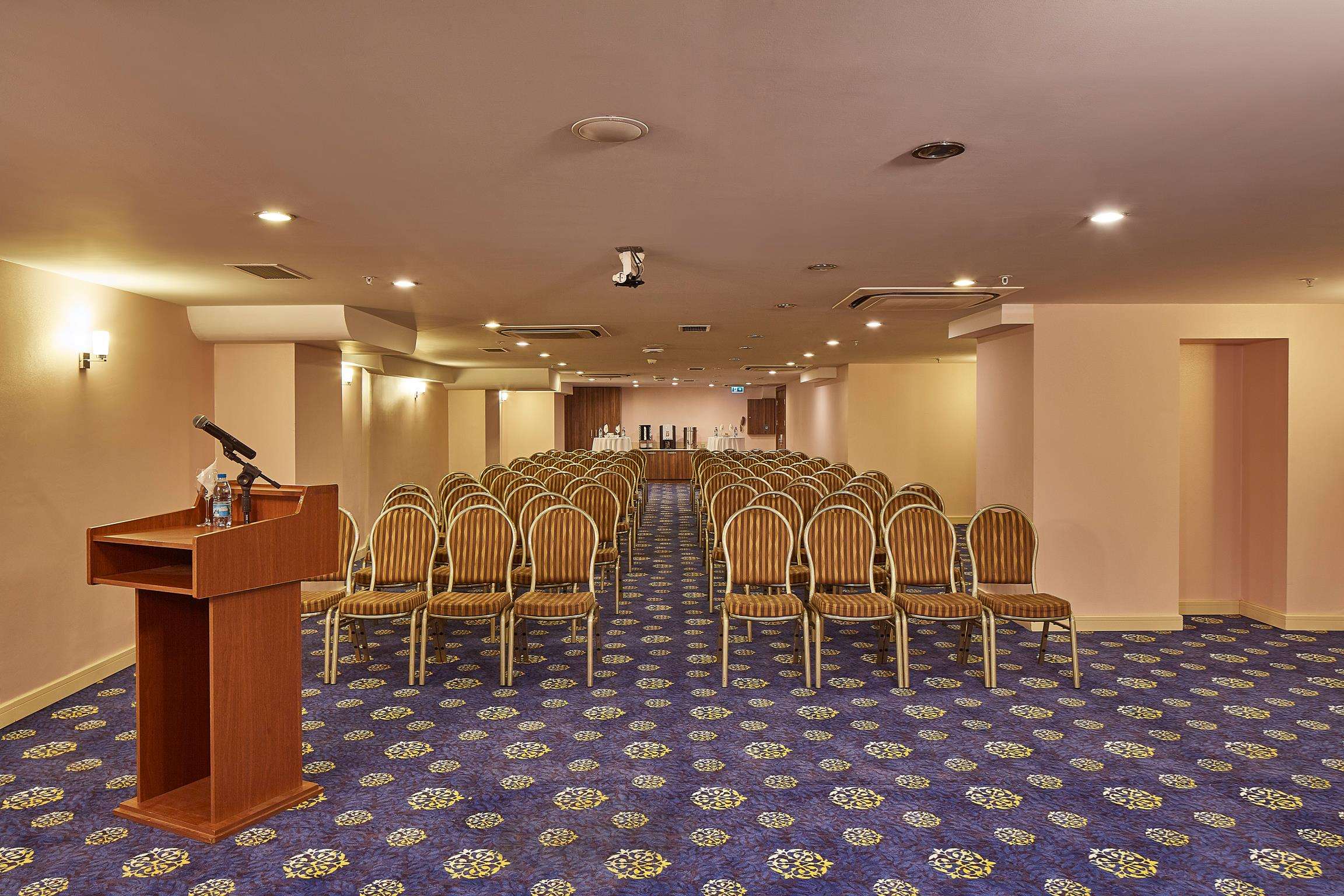 DoubleTree by Hilton Izmir - Alsancak