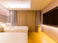 全季酒店(上海长寿路地铁站店) - 双床房