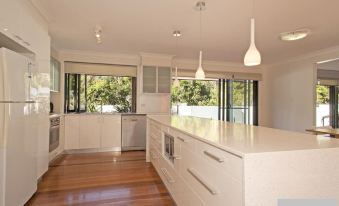 Hibiscus House - Sawtell, Nsw - Housity