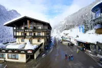 Landhotel Post Hotels in Heiligenblut