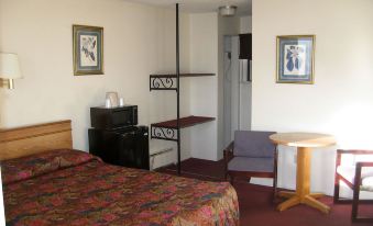 Spanish Trails Inn and Suites