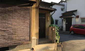 Airlog House-Comic Inn- - Housity