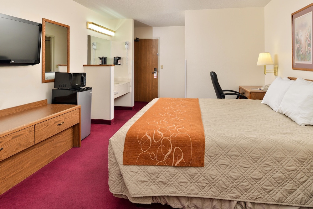 Americas Best Value Inn & Suites Harrisonville