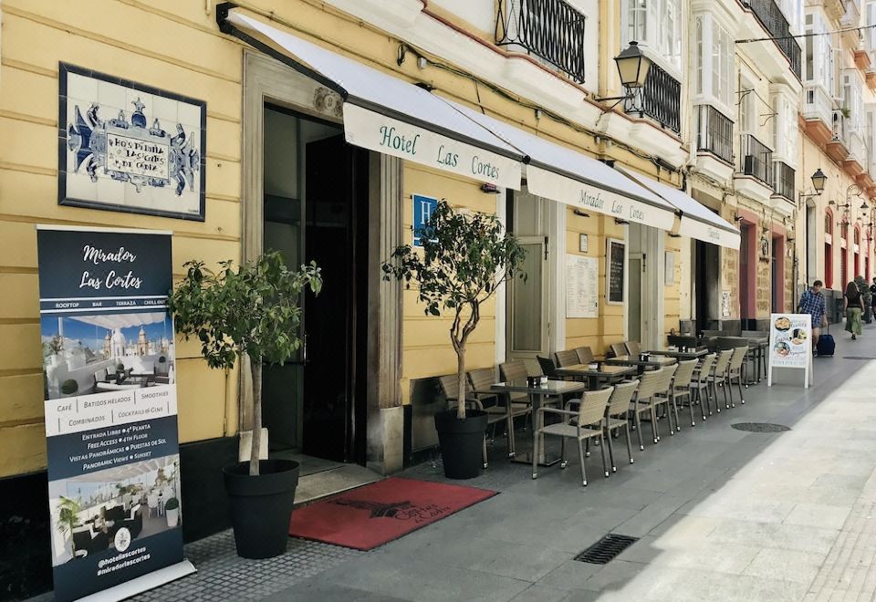 Hotel Las Cortes De Cádiz-Cadiz Updated 2023 Room Price-Reviews & Deals |  Trip.com