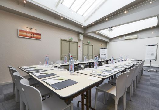 Campanile Paris Ouest - Levallois Perret Over view