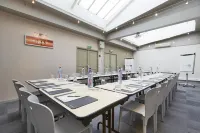 Campanile Paris Ouest - Pte de Champerret Levallois Hotels in Levallois-Perret