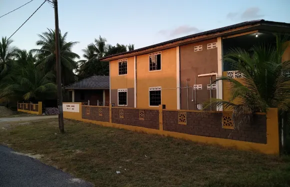 坎迪茲日出海灘度假村