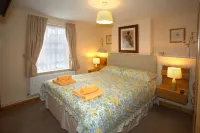 Saltburn Holidays Primrose Cottage - parking