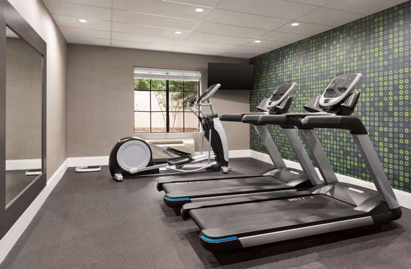 La Quinta Inn & Suites by Wyndham Dublin photo 2