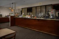 Country Inn & Suites by Radisson, Portland International Airport, or - servizio colazione