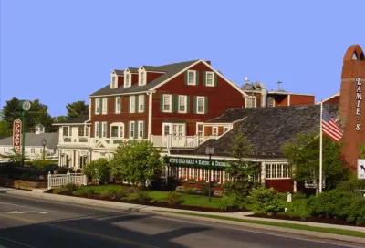 Lamies Inn & the Old Salt Tavern Hotels in Hampton