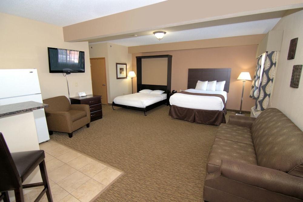 Rock Island Inn & Suites