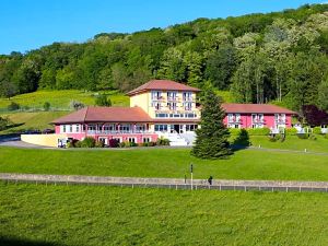 Domaine du Revermont - Logis Hotel