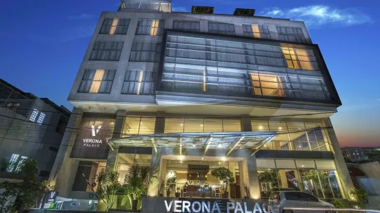 ヴェローナ パレス ホテル バンドン