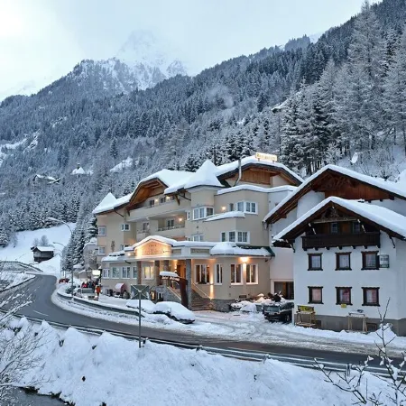 Hotel Höllroah