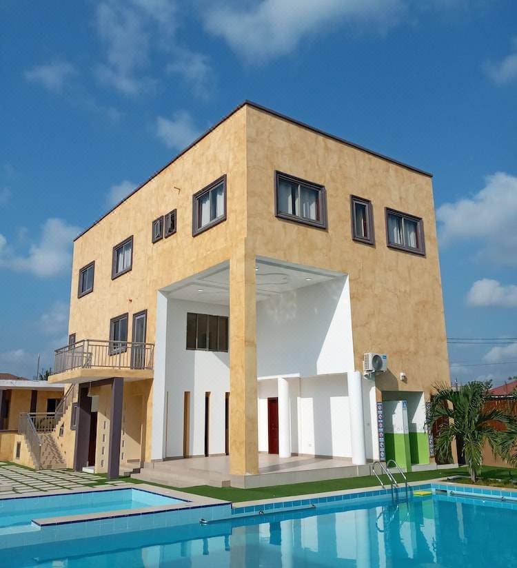 Cocktail And Dreams Hotel Accra Updated 22 Room Price Reviews Deals Trip Com