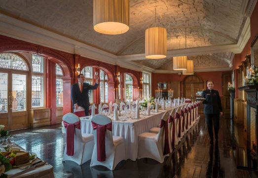 더 크라운 런던 호텔