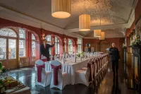 The Crown London, WorldHotels Distinctive Hotels in Barnet