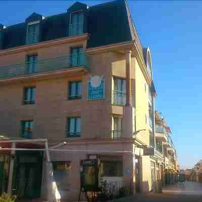 Hôtel La Sterne Hotel Exterior